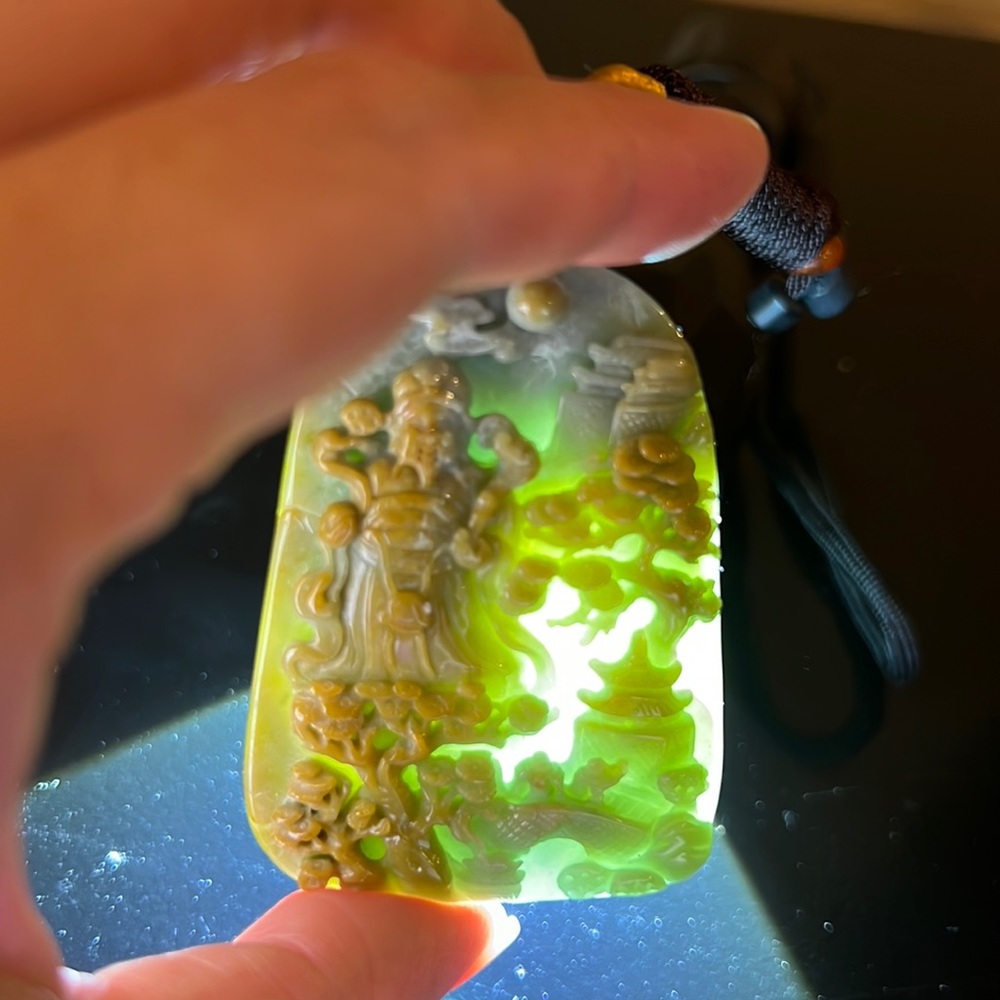 Genuine jadeite